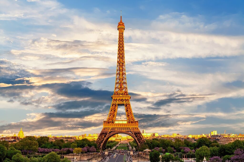 spring break destinations in europe, eiffel tower, paris, france